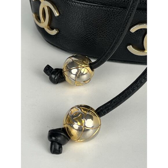 Chanel Vintage Black Caviar Drawstring Shoulder Bucket Bag - Picture 6 of 16